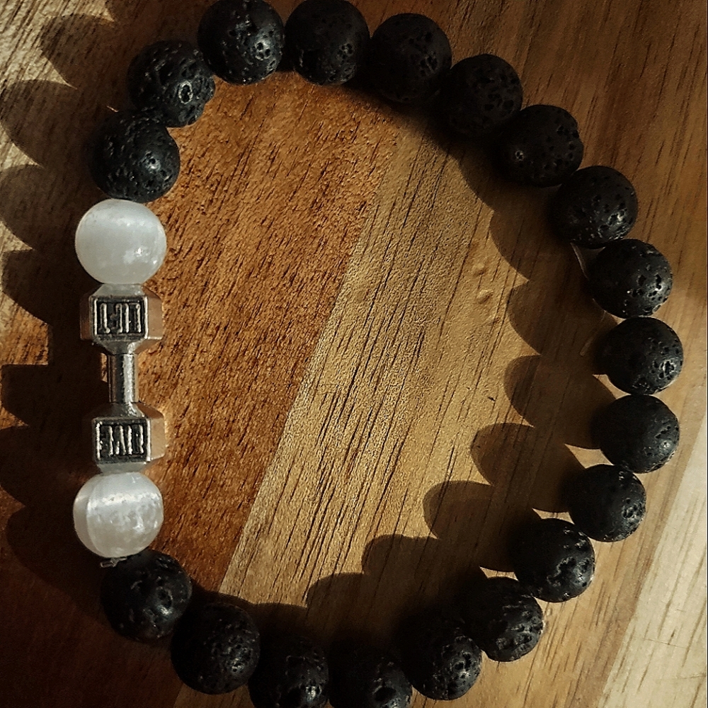 Dumbbell diffuser bracelet